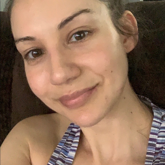 Meet your Posher, Christina - Picture 1 of 1